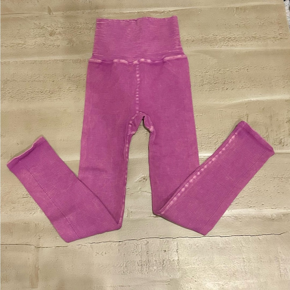 Free People ultra high rise 7/8 happiness runs leggings in magenta disco